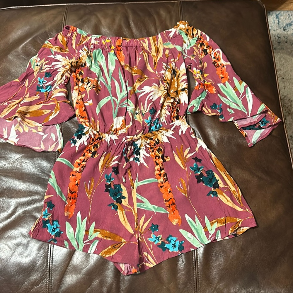 Express Short Floral Off Shoulder Romper, size XS